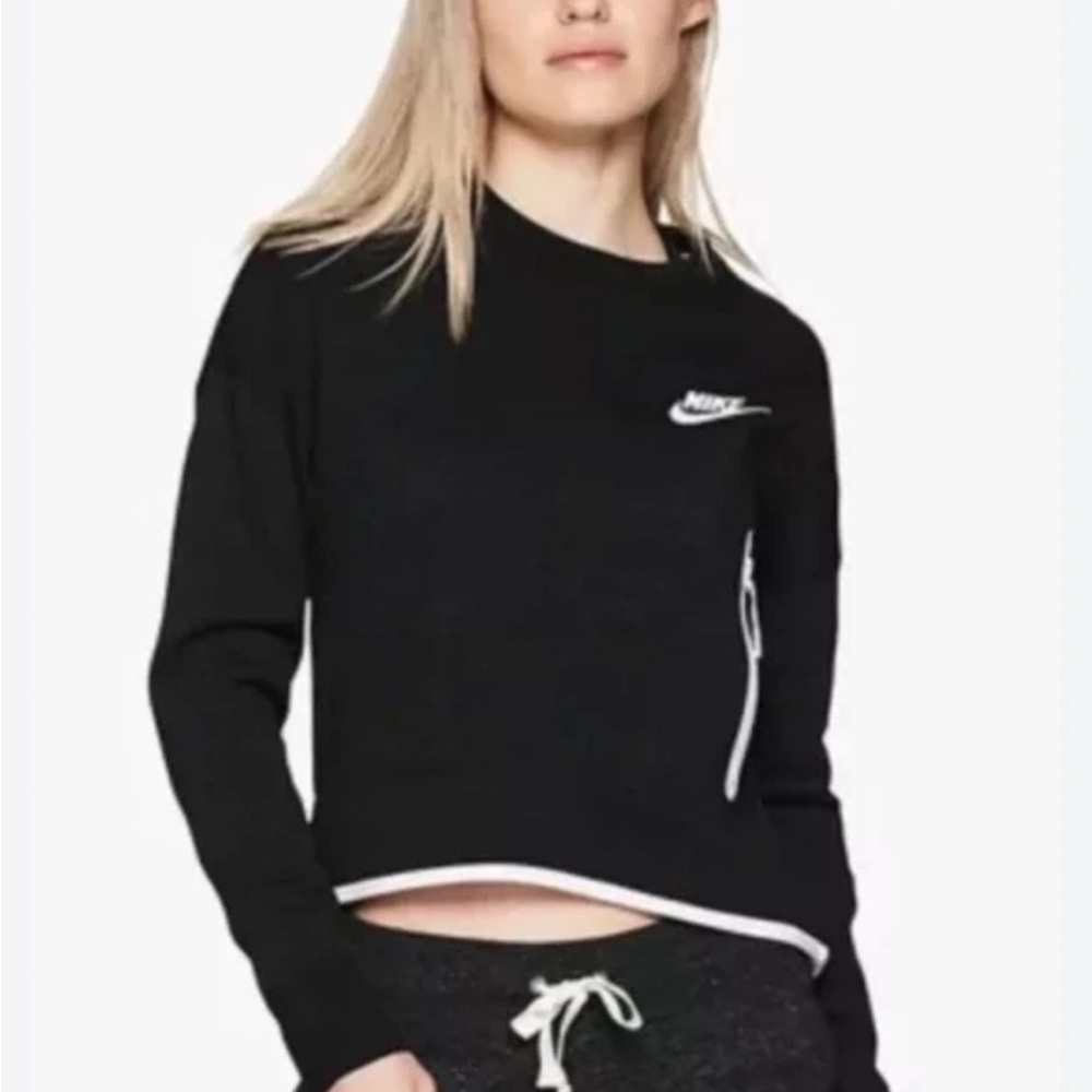 Nike Tech Black White Front Pocket Crewneck Cropped Sweatshirt